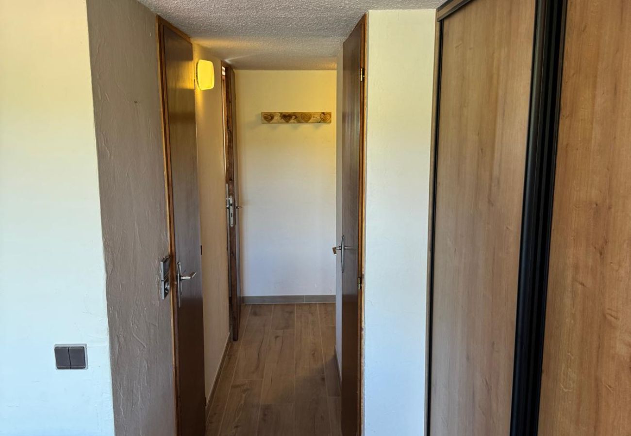 Apartment in Hauteluce - Flat center Les saisies