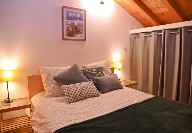 Chalet à Hauteluce - Les Saisies : superbe chalet mitoyen entrée station Chalet à Hauteluce - Les Saisies : superbe chalet mitoyen entrée station