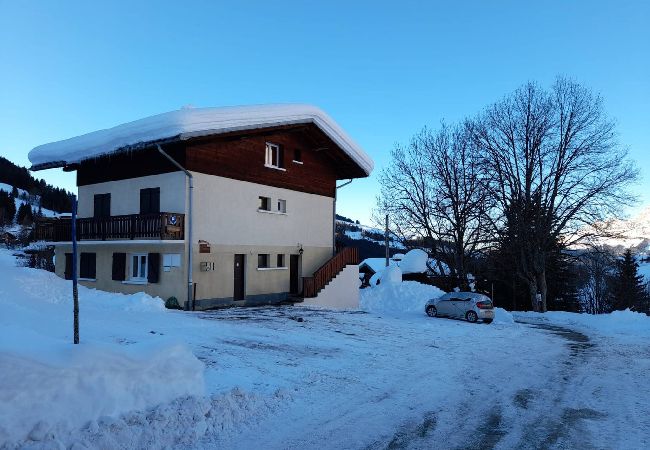 Appartement à Notre-Dame-de-Bellecombe - Vaste appartement avec terrasse et jardin 