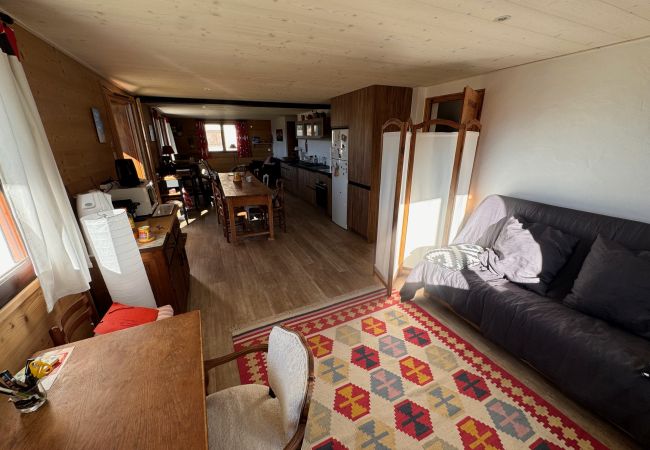 Appartement à Hauteluce - Les saisies : lumineux appartement proche des pistes ! Appartement à Hauteluce - Les saisies : lumineux appartement proche des pistes !