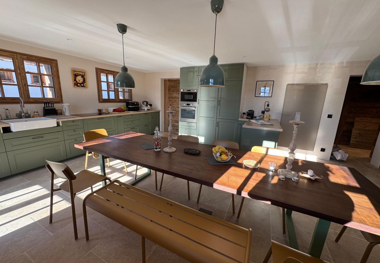 Chalet à Hauteluce - Les Saisies : Luxueux chalet face aux pistes et rdv ESF