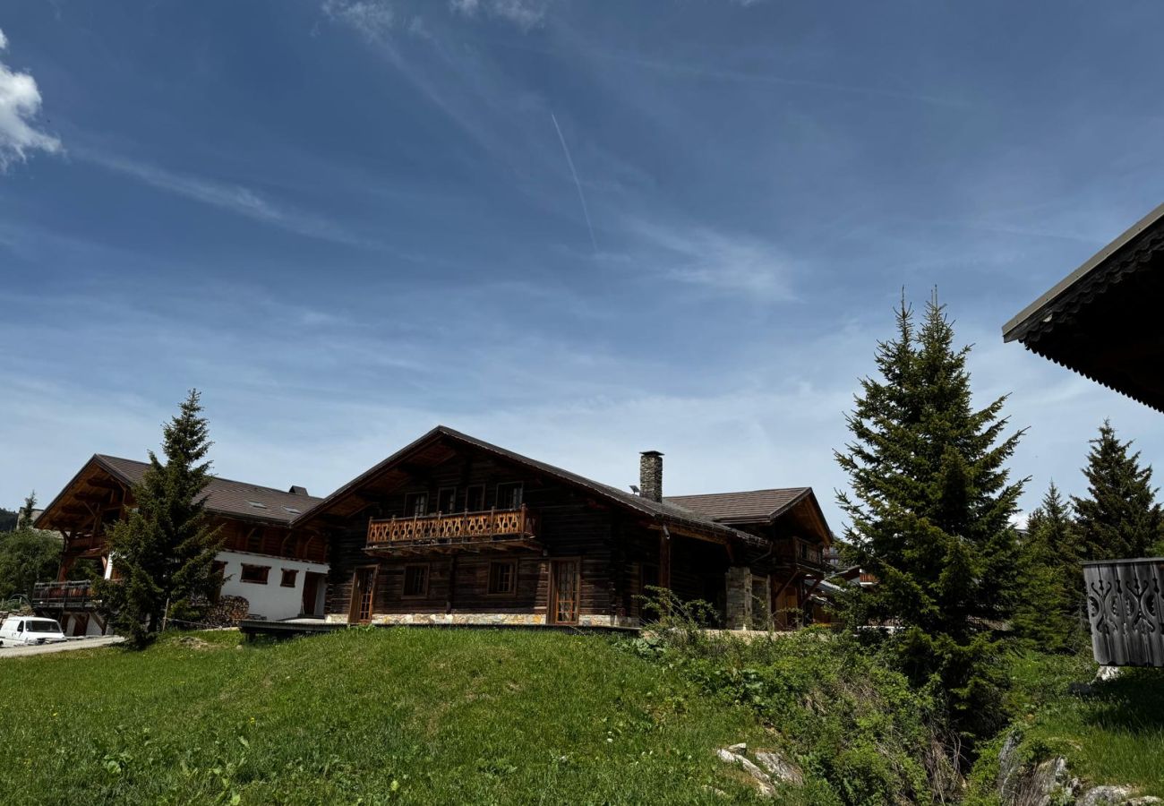 Chalet à Hauteluce - Les Saisies : Luxueux chalet face aux pistes et rdv ESF